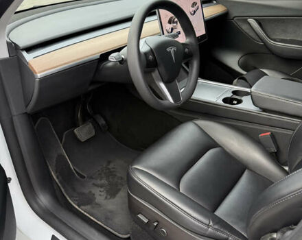 Білий Тесла Model Y, об'ємом двигуна 0 л та пробігом 52 тис. км за 25900 $, фото 12 на Automoto.ua