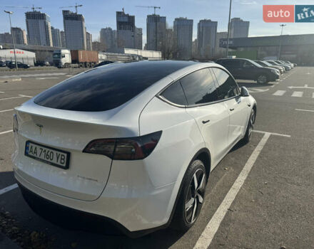 Белый Тесла Model Y, объемом двигателя 0 л и пробегом 76 тыс. км за 33000 $, фото 7 на Automoto.ua