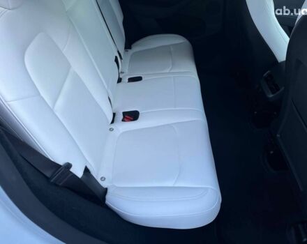 Белый Тесла Model Y, объемом двигателя 0 л и пробегом 13 тыс. км за 33190 $, фото 35 на Automoto.ua