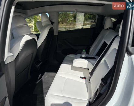 Белый Тесла Model Y, объемом двигателя 0 л и пробегом 59 тыс. км за 32000 $, фото 7 на Automoto.ua
