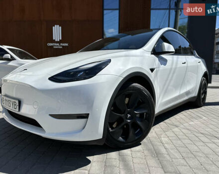 Белый Тесла Model Y, объемом двигателя 0 л и пробегом 18 тыс. км за 27490 $, фото 27 на Automoto.ua