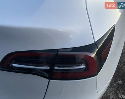 Белый Тесла Model Y, объемом двигателя 0 л и пробегом 68 тыс. км за 25900 $, фото 15 на Automoto.ua