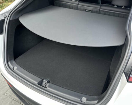 Белый Тесла Model Y, объемом двигателя 0 л и пробегом 24 тыс. км за 32000 $, фото 8 на Automoto.ua