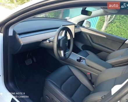 Білий Тесла Model Y, об'ємом двигуна 0 л та пробігом 17 тис. км за 29400 $, фото 5 на Automoto.ua