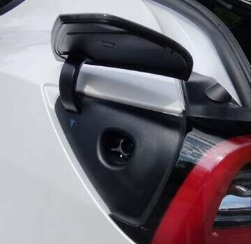 Белый Тесла Model Y, объемом двигателя 0 л и пробегом 1 тыс. км за 38000 $, фото 26 на Automoto.ua