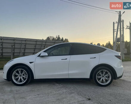 Белый Тесла Model Y, объемом двигателя 0 л и пробегом 68 тыс. км за 25900 $, фото 3 на Automoto.ua