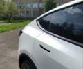 Белый Тесла Model Y, объемом двигателя 0 л и пробегом 1 тыс. км за 38000 $, фото 24 на Automoto.ua