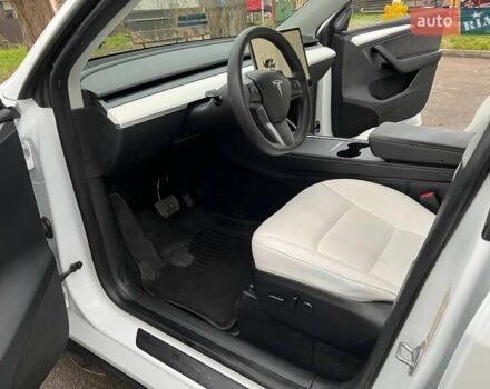 Белый Тесла Model Y, объемом двигателя 0 л и пробегом 39 тыс. км за 29500 $, фото 8 на Automoto.ua