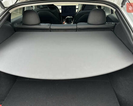 Белый Тесла Model Y, объемом двигателя 0 л и пробегом 25 тыс. км за 26800 $, фото 9 на Automoto.ua