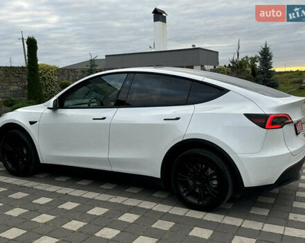 Белый Тесла Model Y, объемом двигателя 0 л и пробегом 29 тыс. км за 29900 $, фото 19 на Automoto.ua