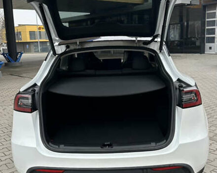 Белый Тесла Model Y, объемом двигателя 0 л и пробегом 25 тыс. км за 26800 $, фото 8 на Automoto.ua