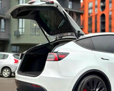 Білий Тесла Model Y, об'ємом двигуна 0 л та пробігом 33 тис. км за 28700 $, фото 13 на Automoto.ua