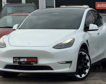 Белый Тесла Model Y, объемом двигателя 0 л и пробегом 53 тыс. км за 28800 $, фото 1 на Automoto.ua