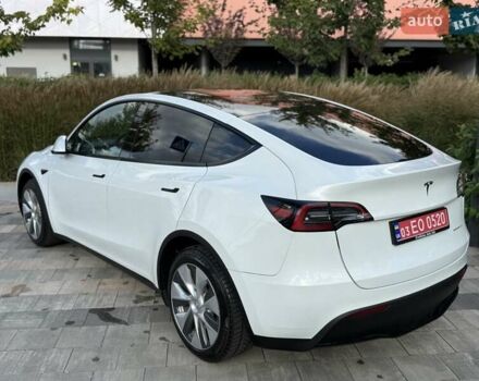 Белый Тесла Model Y, объемом двигателя 0 л и пробегом 35 тыс. км за 34500 $, фото 20 на Automoto.ua
