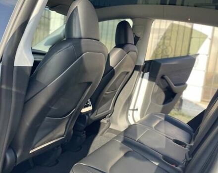 Белый Тесла Model Y, объемом двигателя 0 л и пробегом 26 тыс. км за 28700 $, фото 15 на Automoto.ua