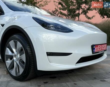 Белый Тесла Model Y, объемом двигателя 0 л и пробегом 35 тыс. км за 34500 $, фото 4 на Automoto.ua