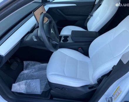 Белый Тесла Model Y, объемом двигателя 0 л и пробегом 13 тыс. км за 33190 $, фото 7 на Automoto.ua