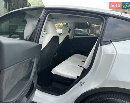 Белый Тесла Model Y, объемом двигателя 0 л и пробегом 35 тыс. км за 29500 $, фото 20 на Automoto.ua