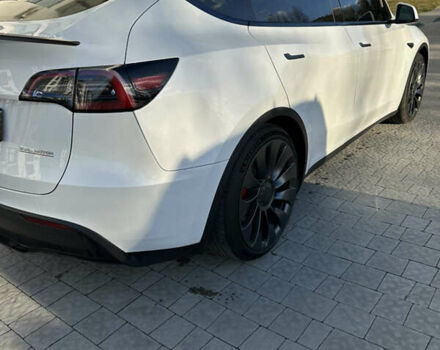 Белый Тесла Model Y, объемом двигателя 0 л и пробегом 73 тыс. км за 23999 $, фото 4 на Automoto.ua