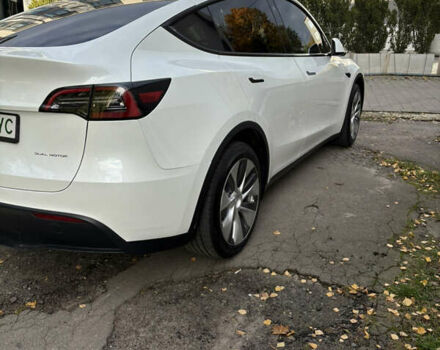 Білий Тесла Model Y, об'ємом двигуна 0 л та пробігом 31 тис. км за 24400 $, фото 5 на Automoto.ua