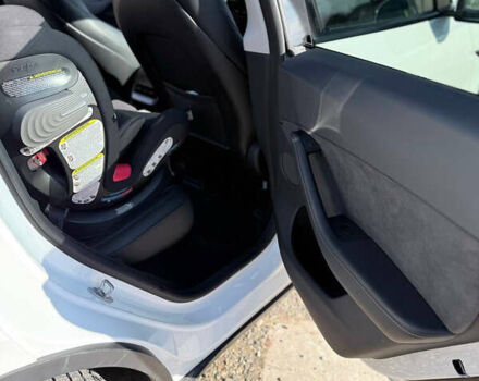 Білий Тесла Model Y, об'ємом двигуна 0 л та пробігом 23 тис. км за 28500 $, фото 14 на Automoto.ua