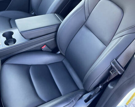 Белый Тесла Model Y, объемом двигателя 0 л и пробегом 43 тыс. км за 29500 $, фото 24 на Automoto.ua