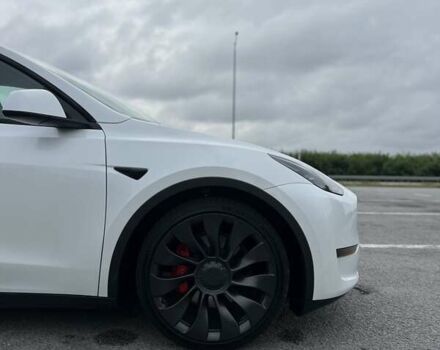Белый Тесла Model Y, объемом двигателя 0 л и пробегом 24 тыс. км за 32800 $, фото 1 на Automoto.ua