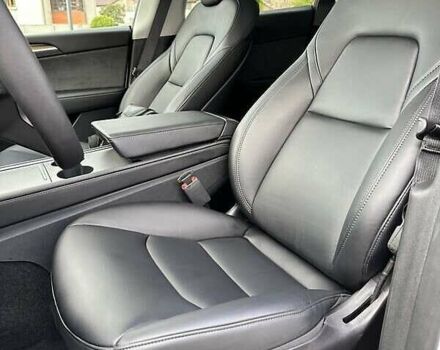 Білий Тесла Model Y, об'ємом двигуна 0 л та пробігом 15 тис. км за 31100 $, фото 24 на Automoto.ua