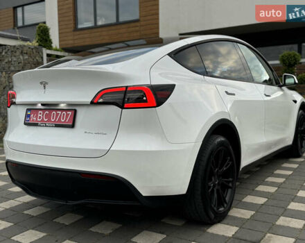 Белый Тесла Model Y, объемом двигателя 0 л и пробегом 29 тыс. км за 29900 $, фото 12 на Automoto.ua