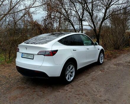 Белый Тесла Model Y, объемом двигателя 0.33 л и пробегом 53 тыс. км за 29000 $, фото 1 на Automoto.ua