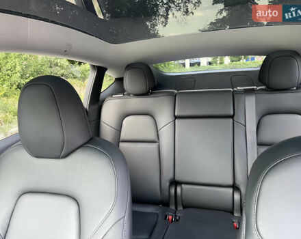 Белый Тесла Model Y, объемом двигателя 0 л и пробегом 10 тыс. км за 32000 $, фото 12 на Automoto.ua