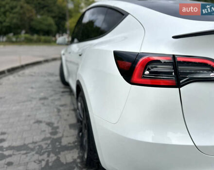 Белый Тесла Model Y, объемом двигателя 0 л и пробегом 18 тыс. км за 28950 $, фото 10 на Automoto.ua