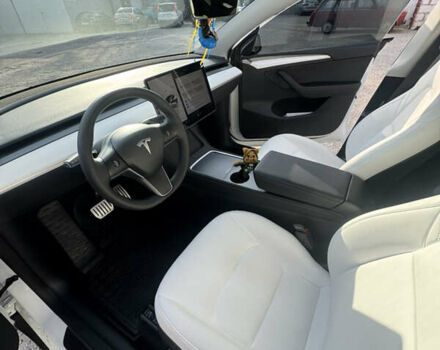 Білий Тесла Model Y, об'ємом двигуна 0 л та пробігом 35 тис. км за 33000 $, фото 5 на Automoto.ua