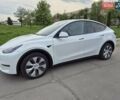 Белый Тесла Model Y, объемом двигателя 0 л и пробегом 51 тыс. км за 26500 $, фото 1 на Automoto.ua