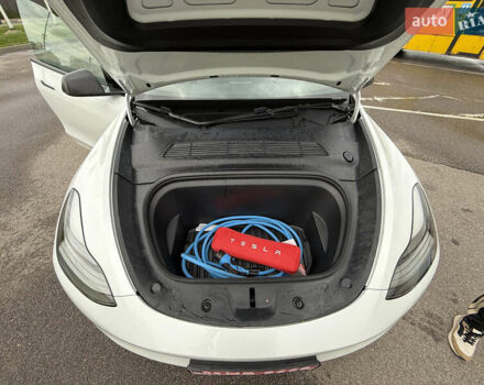 Белый Тесла Model Y, объемом двигателя 0 л и пробегом 49 тыс. км за 34990 $, фото 29 на Automoto.ua