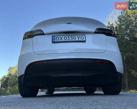 Білий Тесла Model Y, об'ємом двигуна 0 л та пробігом 30 тис. км за 32555 $, фото 4 на Automoto.ua