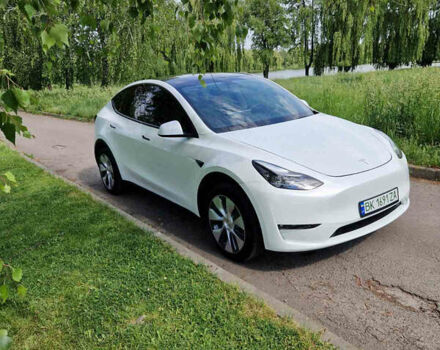 Тесла Model Y 2023 в Ровно на Automoto.ua Белый Тесла Model Y, объемом двигателя 0 л и пробегом 3 тыс. км за 32000 $, фото 3 на Automoto.ua
