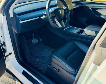 Белый Тесла Model Y, объемом двигателя 0 л и пробегом 57 тыс. км за 26500 $, фото 10 на Automoto.ua