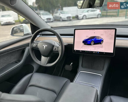 Білий Тесла Model Y, об'ємом двигуна 0 л та пробігом 47 тис. км за 26500 $, фото 37 на Automoto.ua