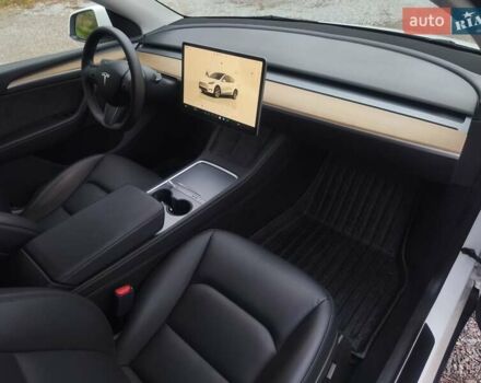 Белый Тесла Model Y, объемом двигателя 0 л и пробегом 39 тыс. км за 26800 $, фото 16 на Automoto.ua