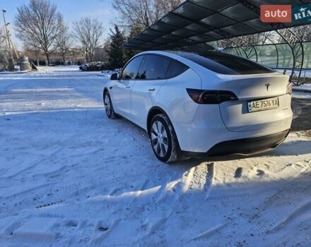 Белый Тесла Model Y, объемом двигателя 0 л и пробегом 22 тыс. км за 30000 $, фото 5 на Automoto.ua