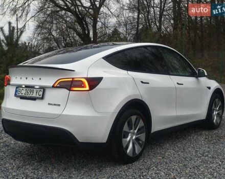 Белый Тесла Model Y, объемом двигателя 0 л и пробегом 39 тыс. км за 26800 $, фото 6 на Automoto.ua