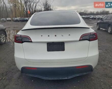 Белый Тесла Model Y, объемом двигателя 0 л и пробегом 34 тыс. км за 19000 $, фото 1 на Automoto.ua