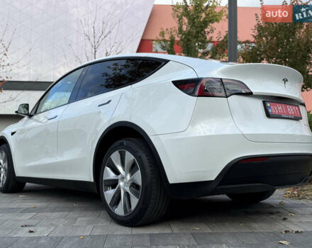Белый Тесла Model Y, объемом двигателя 0 л и пробегом 25 тыс. км за 32500 $, фото 16 на Automoto.ua
