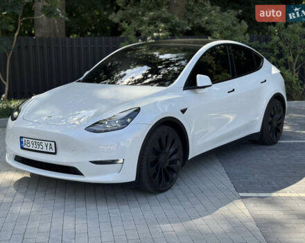 Белый Тесла Model Y, объемом двигателя 0 л и пробегом 52 тыс. км за 42000 $, фото 1 на Automoto.ua