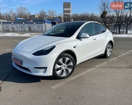 Белый Тесла Model Y, объемом двигателя 0 л и пробегом 30 тыс. км за 34500 $, фото 2 на Automoto.ua