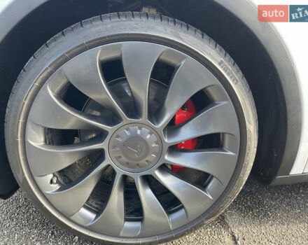 Белый Тесла Model Y, объемом двигателя 0 л и пробегом 43 тыс. км за 29500 $, фото 8 на Automoto.ua