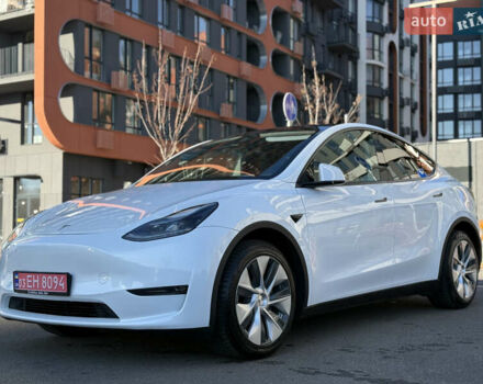Белый Тесла Model Y, объемом двигателя 0 л и пробегом 35 тыс. км за 33777 $, фото 2 на Automoto.ua
