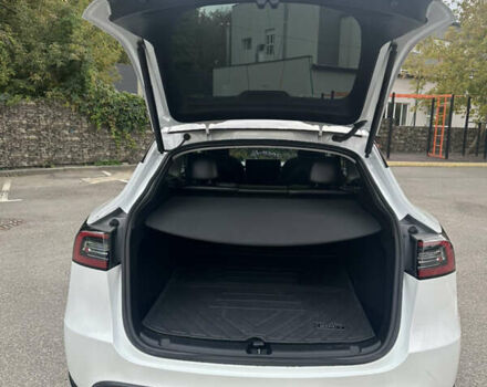 Белый Тесла Model Y, объемом двигателя 0 л и пробегом 31 тыс. км за 36500 $, фото 20 на Automoto.ua