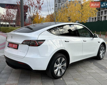 Белый Тесла Model Y, объемом двигателя 0 л и пробегом 25 тыс. км за 32500 $, фото 11 на Automoto.ua